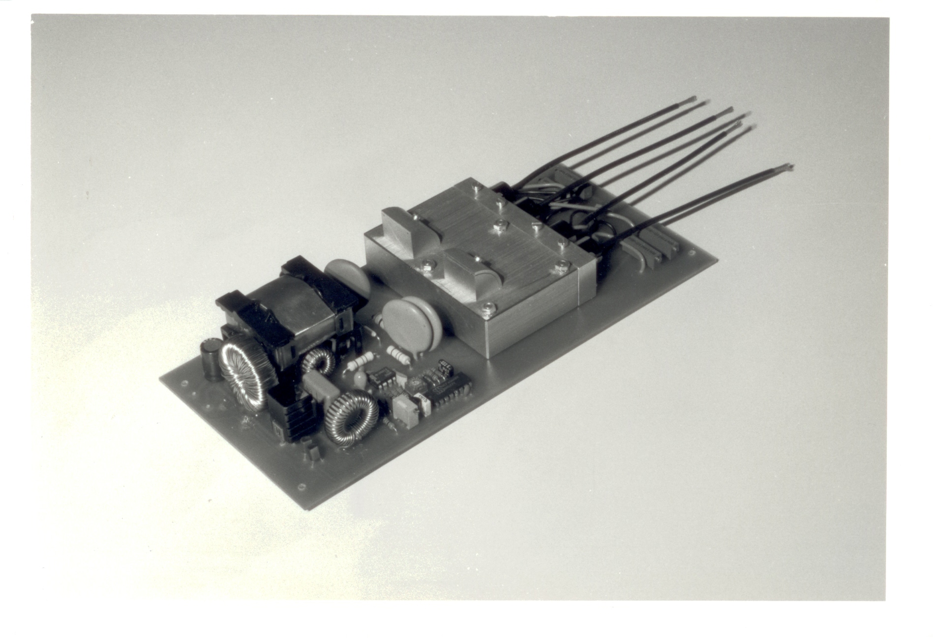 photomultiplier power supply